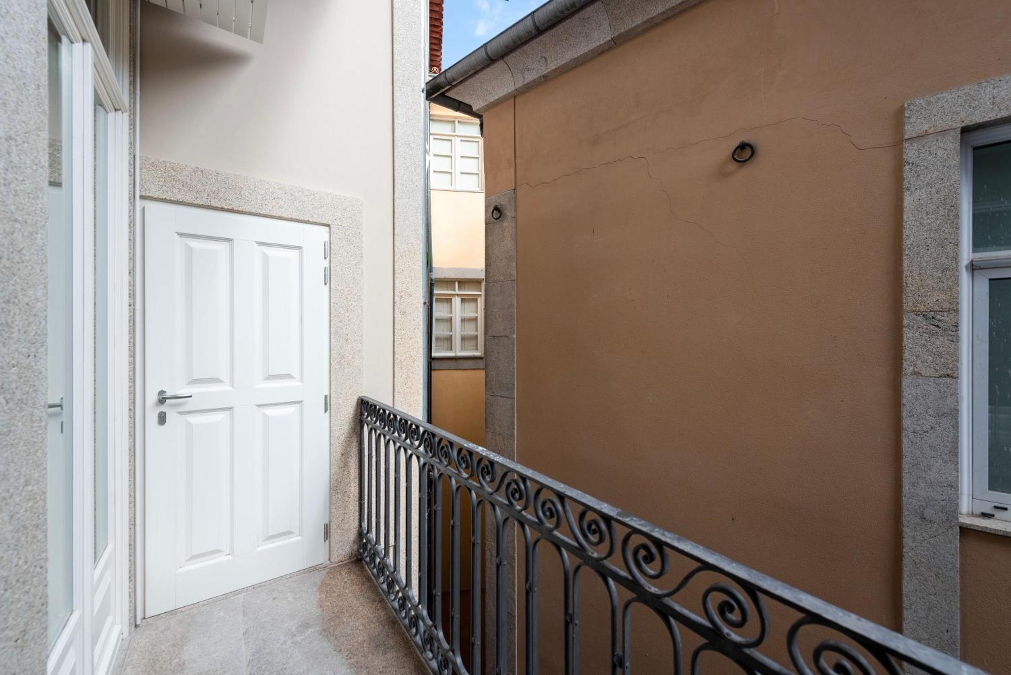 Mouzinho 32 Apartment Porto Bagian luar foto